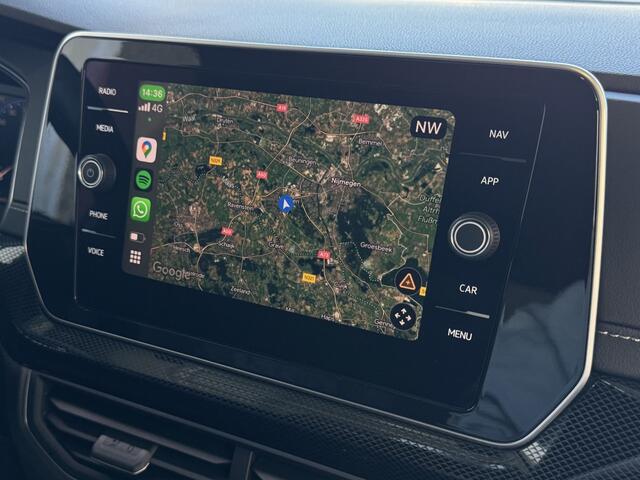 Volkswagen T-Cross 1.5 TSI 150PK R-LINE EDITION TREKHAAK LED KEYLESS LMV IQ CAMERA STOELVERW ?2025? "Volkswagen rijden begint bij Topautos.nl - 75 topmodellen direct op voorraad!"
