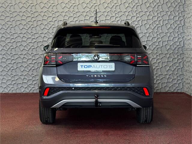 Volkswagen T-Cross 1.5 TSI 150PK R-LINE EDITION TREKHAAK LED KEYLESS LMV IQ CAMERA STOELVERW ?2025? "Volkswagen rijden begint bij Topautos.nl - 75 topmodellen direct op voorraad!"