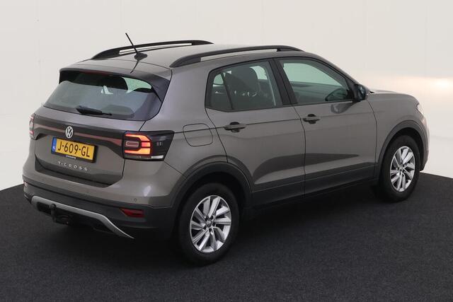 Volkswagen T-Cross 1.0 TSI Life / Navigatie / Climate controle / Afneembare trekhaak / Camera / Lichtmetaal 16 inch /