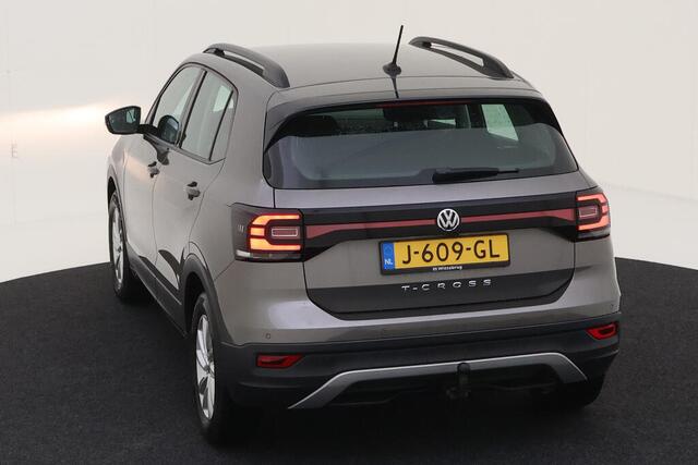 Volkswagen T-Cross 1.0 TSI Life / Navigatie / Climate controle / Afneembare trekhaak / Camera / Lichtmetaal 16 inch /