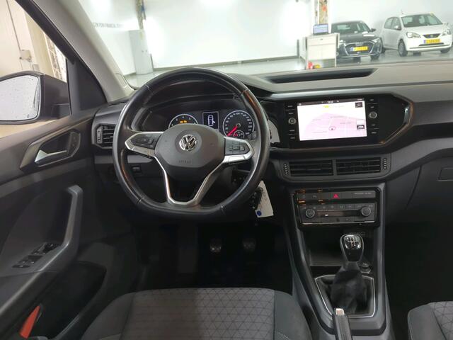 Volkswagen T-Cross 1.0 TSI Life / Navigatie / Climate controle / Afneembare trekhaak / Camera / Lichtmetaal 16 inch /
