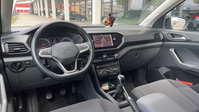 Volkswagen T-Cross 1.0 TSI 95pk Life / Navigatie / Parkeersensoren