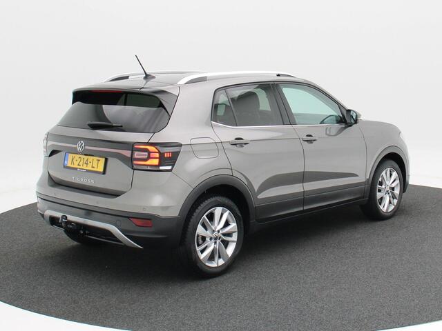 Volkswagen T-Cross 1.0 TSi 110 Pk Style | Trekhaak | LED | Privacy Glass | Adaptive Cruise | Carplay | Navigatiesysteem | Parkeersensoren | 17 Inch | 47.705 Km!!