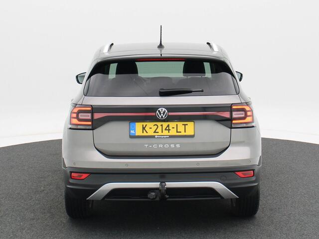 Volkswagen T-Cross 1.0 TSi 110 Pk Style | Trekhaak | LED | Privacy Glass | Adaptive Cruise | Carplay | Navigatiesysteem | Parkeersensoren | 17 Inch | 47.705 Km!!