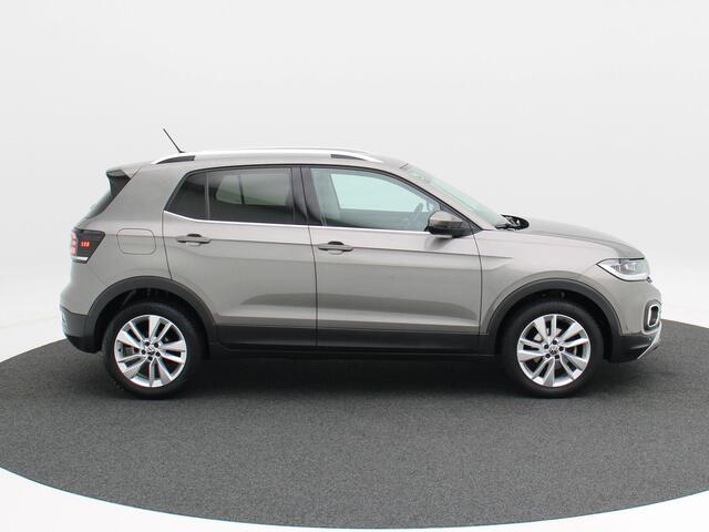 Volkswagen T-Cross 1.0 TSi 110 Pk Style | Trekhaak | LED | Privacy Glass | Adaptive Cruise | Carplay | Navigatiesysteem | Parkeersensoren | 17 Inch | 47.705 Km!!