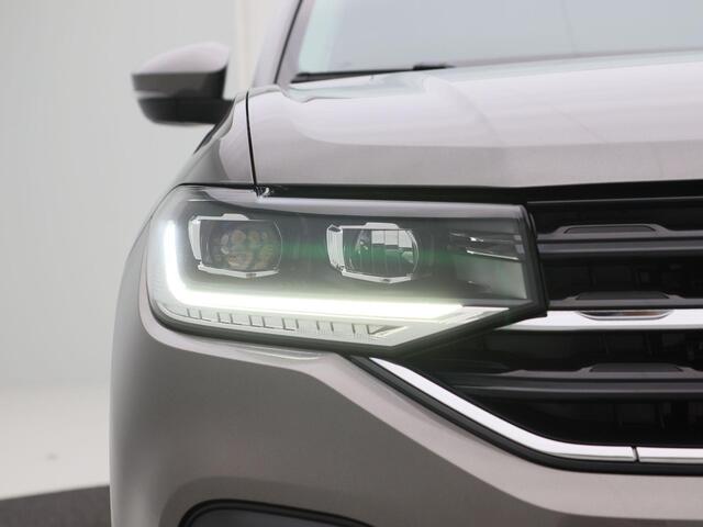 Volkswagen T-Cross 1.0 TSi 110 Pk Style | Trekhaak | LED | Privacy Glass | Adaptive Cruise | Carplay | Navigatiesysteem | Parkeersensoren | 17 Inch | 47.705 Km!!