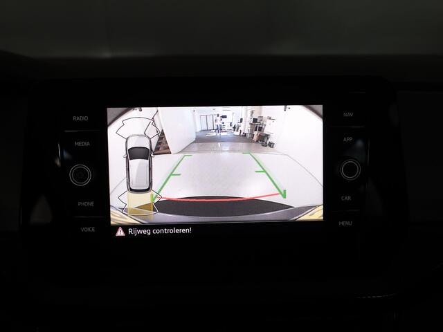 Volkswagen T-Cross 1.0 TSI Life Edition 95 pk | Verlengde garantie | Navigatie via App | Parkeersensoren | Achteruitrijcamera | Adaptieve cruise control | Stoelverwarming |