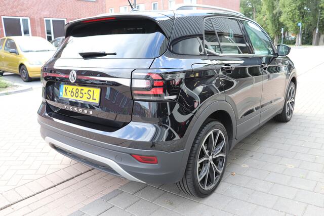 Volkswagen T-Cross 1.0 TSI Style automaat. Navigatie, Full-led, 18"lm.