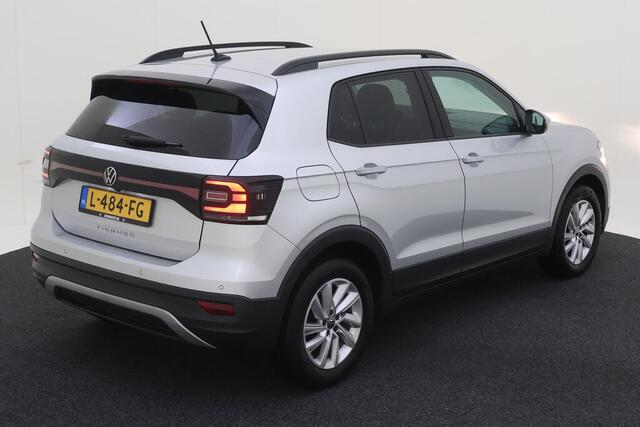 Volkswagen T-Cross 1.0 TSI Life / PARK. SENSOREN + CAMERA/ ADAPT. CRUISE/ APP-CONNECT/ NAVI/ AIRCO/ DAB
