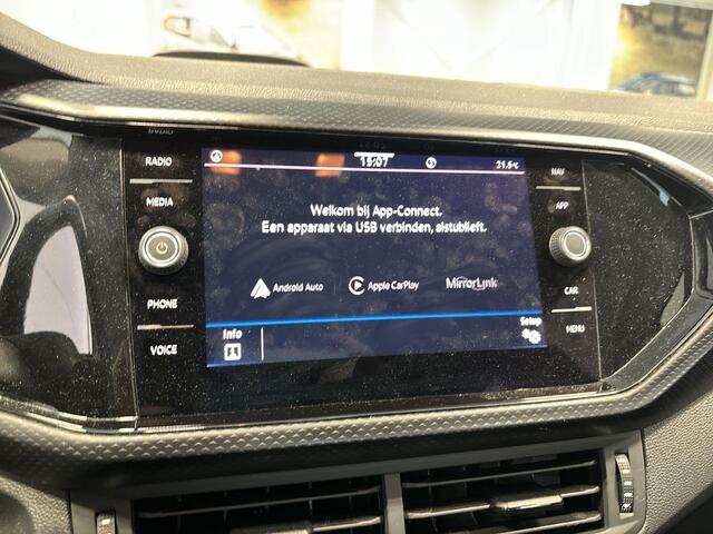 Volkswagen T-Cross 1.0 TSI 95pk Life · Apple/Android Car Play · Navigatie · Airco · P-Sensoren · ACC · 16'' Inch · Garantie t/m 18-07-2027 of 100.000km