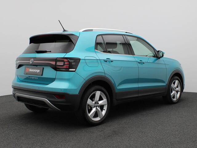 Volkswagen T-Cross 1.5 TSI Style 150PK DSG Adaptieve Cruise Controle, Achteruitrijcamera, LED koplampen, Side Assist, Stoelverwarming, Navi, Elektr. Inkl. Buitenspiegels, 17" LM Velgen