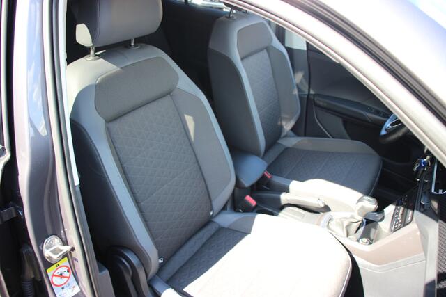 Volkswagen T-Cross 1.5 TSI Style DSG Automaat | Trekhaak | Adapt. cruise | BSM | Carplay/Android auto |