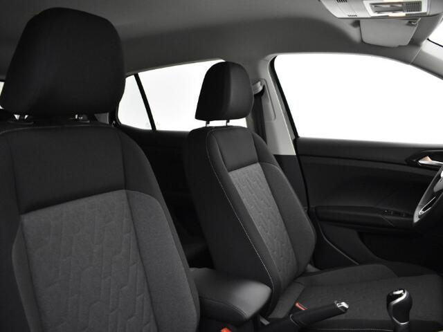 Volkswagen T-Cross Life Edition 1.0 TSI 95 pk 5 versn. Hand · Achteruitrijcamera · draadloze telefoonlader ·