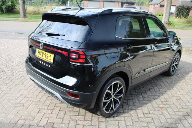 Volkswagen T-Cross 1.0 Virtual, Camera, Keyless, Adaptieve cruise, LED, Parksens. V en A, 18" LMV, Stoelverwarming