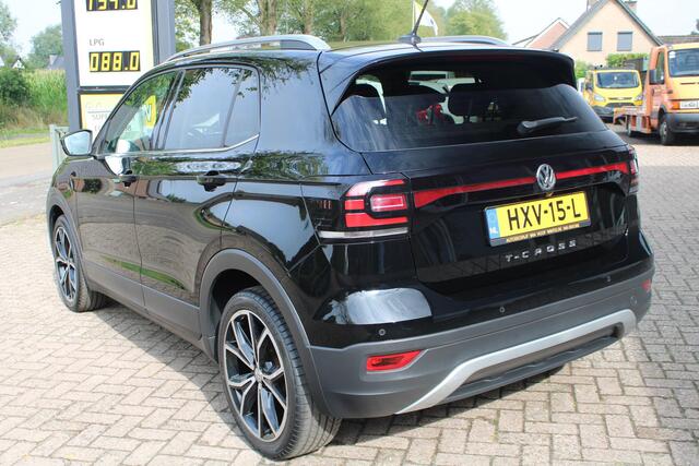 Volkswagen T-Cross 1.0 Virtual, Camera, Keyless, Adaptieve cruise, LED, Parksens. V en A, 18" LMV, Stoelverwarming