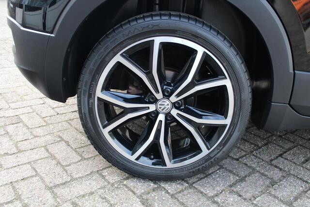 Volkswagen T-Cross 1.0 Virtual, Camera, Keyless, Adaptieve cruise, LED, Parksens. V en A, 18" LMV, Stoelverwarming