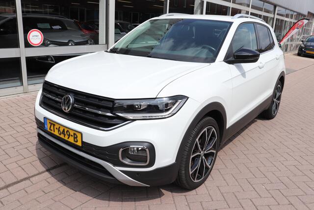 Volkswagen T-Cross 1.0 TSI Style, automaat, navigatie, dodehoek detector.