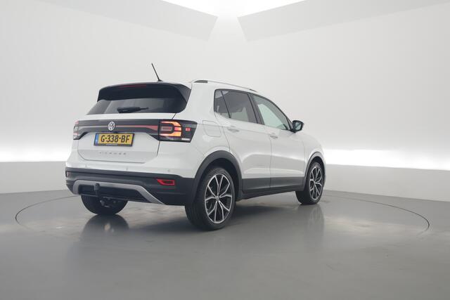 Volkswagen T-Cross 1.0 TSI Style DSG | Camera | Adapt. Cruise | Trekhaak | Beats | LED | Dodehoekdet. | 18'' | Keyless