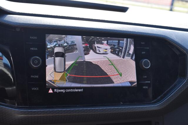 Volkswagen T-Cross 1.5 TSI R-Line 22-12-2021 | Virtual Dashboard | Navigatie | Camera | R-interieur | 12 mnd BOVAG garantie Whatsapp 06-53188999