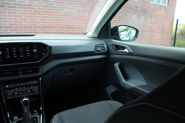 Volkswagen T-Cross 1.0 TSI Style | Camera | Beats | Stoelverwarming |