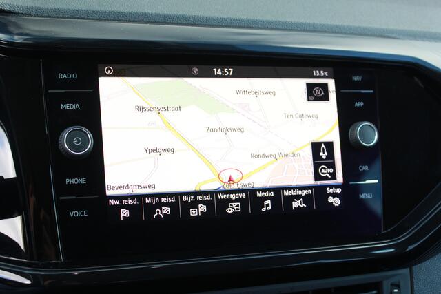 Volkswagen T-Cross 1.0 TSI Style | Camera | Beats | Stoelverwarming |