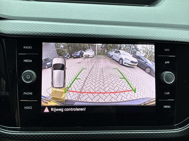 Volkswagen T-Cross 1.0 TSI 110pk DSG Life · Camera · Apple/Android Car Play · Navigatie · P-Sensoren · Airco · 16'' Inch · Garantie t/m 10-10-2027 of 100.000km