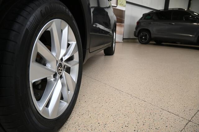 Volkswagen T-Cross 1.0 TSI 110pk Style | Camera | Stoelverwarming | Digital cockpit | 100% (Dealer) onderhouden label