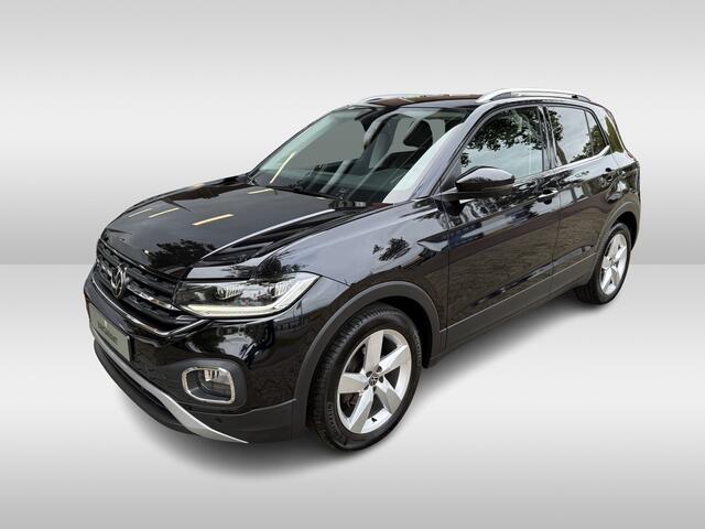 Volkswagen T-Cross 1.0 TSI Style | airco | apple carplay/android auto | 17 inch lichtmetalen velgen | trekhaak meerprijs 899.00 euro