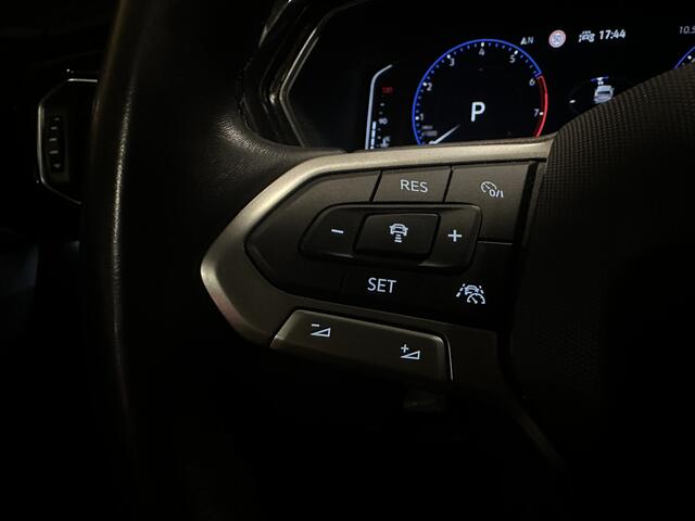 Volkswagen T-Cross 1.0 TSI Style | Business R | LED | 18" | CARPLAY | Adaptive CC | 1. Eigenaar | Black Edition | Camera | 1/2 Leer | Winter-pakket |