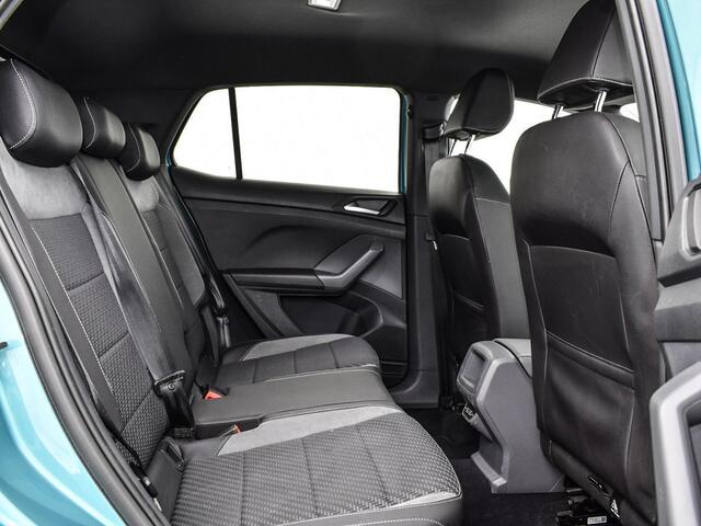 Volkswagen T-Cross 1.0 TSI 115pk DSG R-line · Apple/Android Car Play · Keyless · Trekhaak · Alarm Klasse III · Virtual Cockpit · 18'' Inch ·