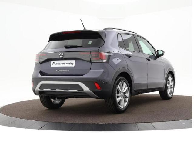 Volkswagen T-Cross Life Edition 1.0 TSI 95 pk 5 versn. Hand · Airconditioning automatisch, 2-zone (climatronic) · Velgen 'ventura', 17 inch lichtmetaal