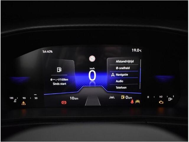 Volkswagen T-Cross Life Edition 1.0 TSI 95 pk 5 versn. Hand · Airconditioning automatisch, 2-zone (climatronic) · Velgen 'ventura', 17 inch lichtmetaal