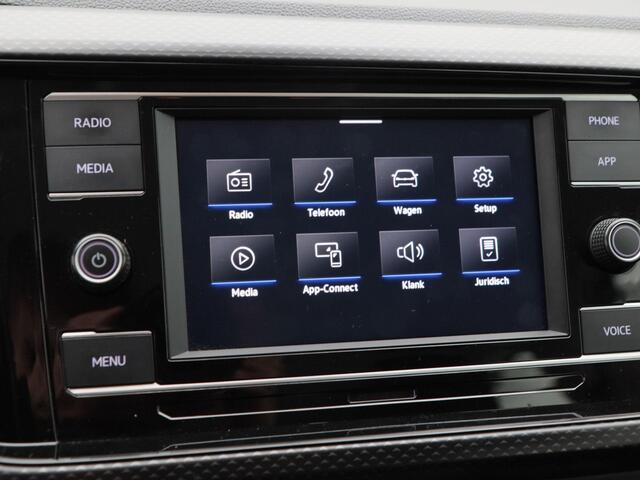 Volkswagen T-Cross 1.0 TSI Life | Adaptive Cruise | Parkeersensoren | Bluetooth | Carplay | Trekhaak | 16 inch | 81.482 Km!!