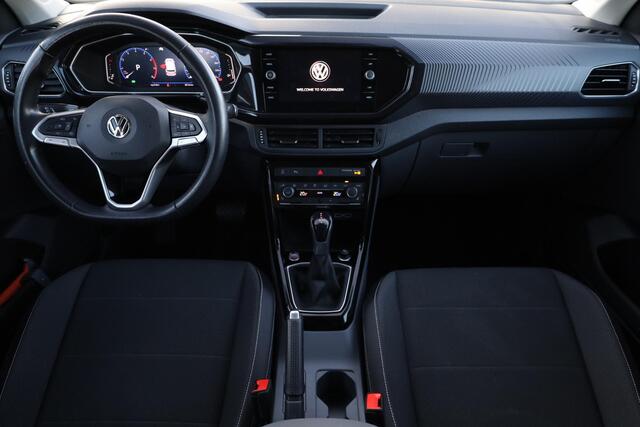 Volkswagen T-Cross 1.0 TSI Style 115PK / 85kW, Voorstoelen verwarmbaar, navigatie, Apple Carplay & Android Auto, dodehoek detectie (side assist), digital cockpit pro, adaptieve cruise control (acc), achteruitrijcamera (rear view), elektrisch verstel-, verwarm- en inklapbare