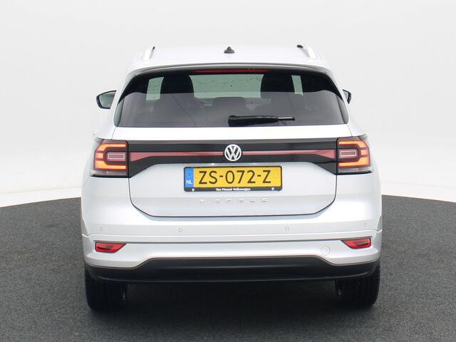 Volkswagen T-Cross 1.0 TSi 115 Pk Style R-Line | Adaptive Cruise | Stoelverwarming | CarPlay | Navigatie | Parkeersensoren | 18 Inch | 12.080 Km!!