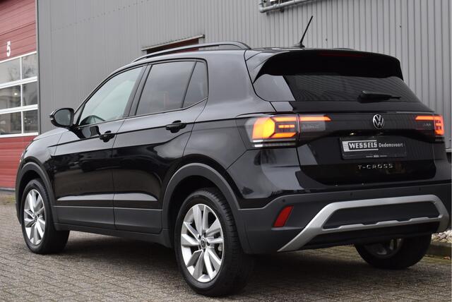Volkswagen T-Cross 1.5 TSI DSG Adaptive cruise, Camera, Stoelverwarming, Carplay,