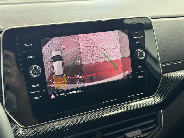 Volkswagen T-Cross ? NIEUWE AUTO ? TSI 115PK R-LINE EDITION KEYLESS TREKHAAK LED IQ CAMERA STOELVERW ?2025? "Volkswagen rijden begint bij Topautos.nl - 75 topmodellen direct op voorraad!"