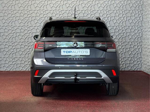 Volkswagen T-Cross 116PK 17''LMV TREKHAAK CAMERA VIR.COCKPIT STOELVERW. ADAP.CRUISE LMV CARPLAY 2025 "Volkswagen rijden begint bij Topautos.nl - 75 topmodellen direct op voorraad!"