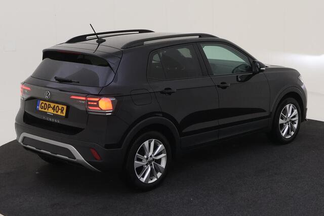 Volkswagen T-Cross 1.0 TSI Life Edition / FABRIEKSGARANTIE T/M 6-2028/ CAMERA/ PARK. SENSOREN/ LED/ CLIMA/ NAVI/ GETINT GLAS/ 17" LMV