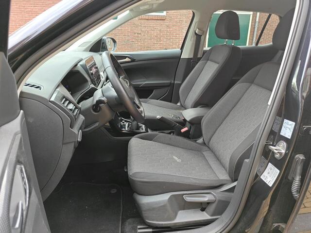 Volkswagen T-Cross 1.0 TSI Life Edition / FABRIEKSGARANTIE T/M 6-2028/ CAMERA/ PARK. SENSOREN/ LED/ CLIMA/ NAVI/ GETINT GLAS/ 17" LMV