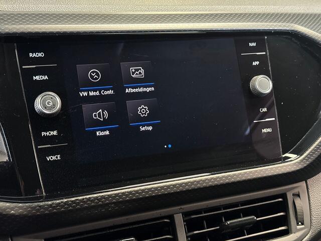 Volkswagen T-Cross 1.0 95pk TSI Life Adaptive Cruise Control | Parkeersensoren voor & achter | Getinte ramen achter