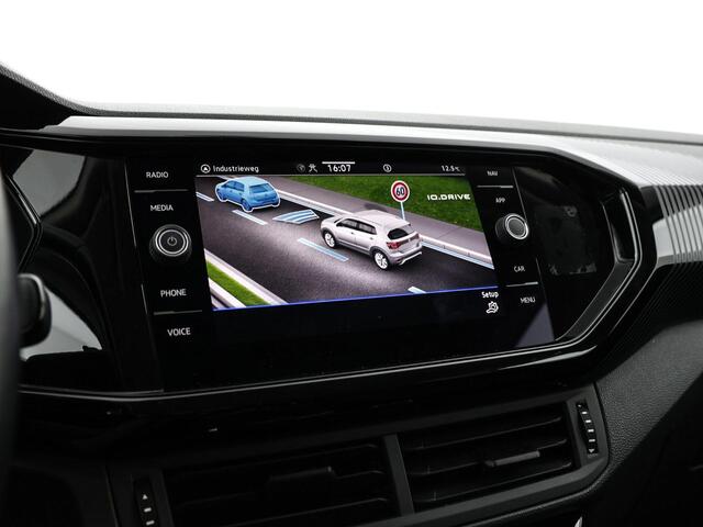 Volkswagen T-Cross 1.0TSI/110PK Life DSG · Apple/Android Car Play · Navigatie · Parkeersensoren · Garantie t/m 05-10-2026 of 100.000km