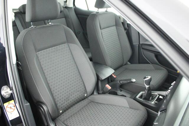 Volkswagen T-Cross 1.0 TSI 95pk Life Navigatie Adaptive Cruise Airco