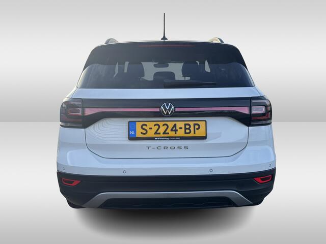 Volkswagen T-Cross 1.0 TSI Life Parkeersensoren /16"LM velgen / Digital Display Plus / App-connect Fabrieksgarantie tot 20-01-2027