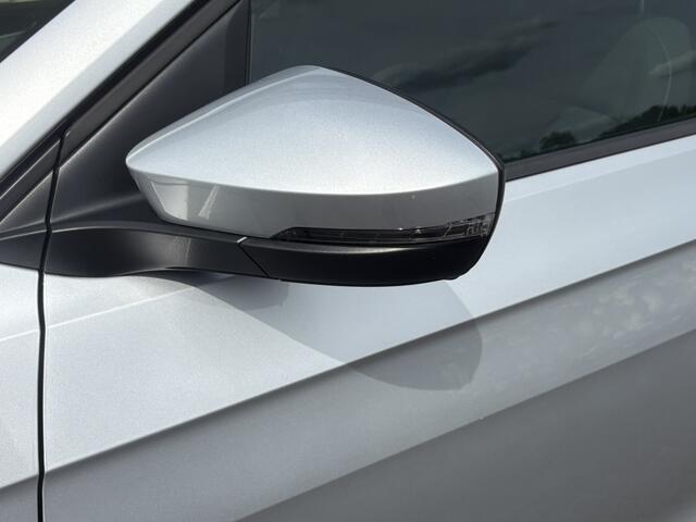 Volkswagen T-Cross 1.0 TSI Life CARPLAY-NAVI-CRUISE-ALL SEASON