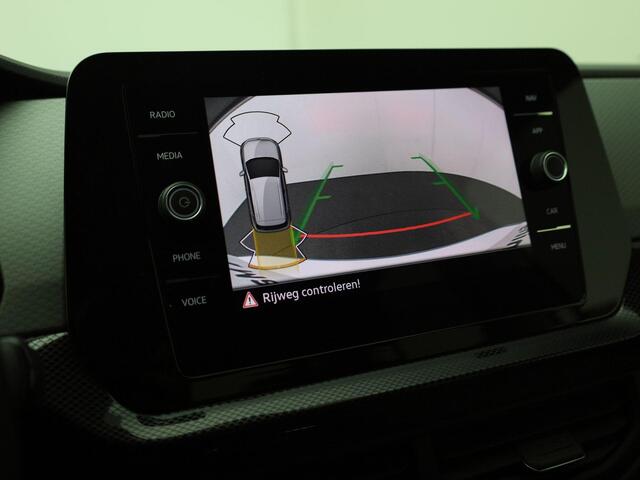 Volkswagen T-Cross 1.0TSI/116PK Advanced DSG · Apple/Android · Camera + Parkeersensoren · Stoelverwarming · Garantie t/m 24-03-2027