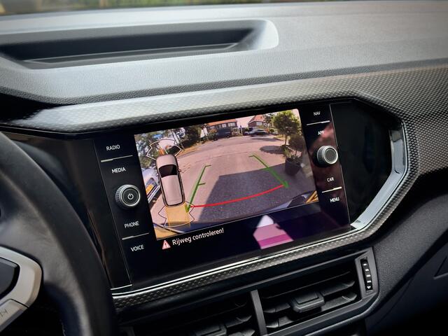 Volkswagen T-Cross 1.5 TSI AUT7 R-LINE 93D.KM! NAVI CAMERA APPLE-CARPLAY LED LMV PDC
