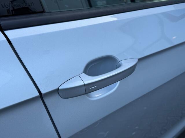 Volkswagen T-Cross 1.0 TSI Life Business - stoelverwarming - clima - adaptive cruise