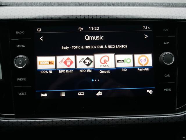 Volkswagen T-Cross 1.0 TSI STYLE BNS R-LINE **Clima//Navi//Lm **