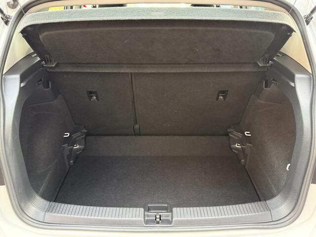 Volkswagen T-Cross 1.0 TSI Life Business / Airco clima/ Navigatie/ Cruise/ Apple carplay/ PDC/ LED/ LMV